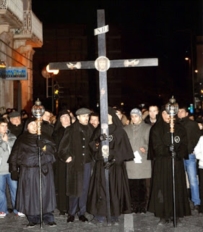 CRITICHE ARRIVANO DA DIVERSE ASSOCIAZIONI DI MOLFETTA PER IL PROGRAMMA QUARESIMALE DEL COMUNE