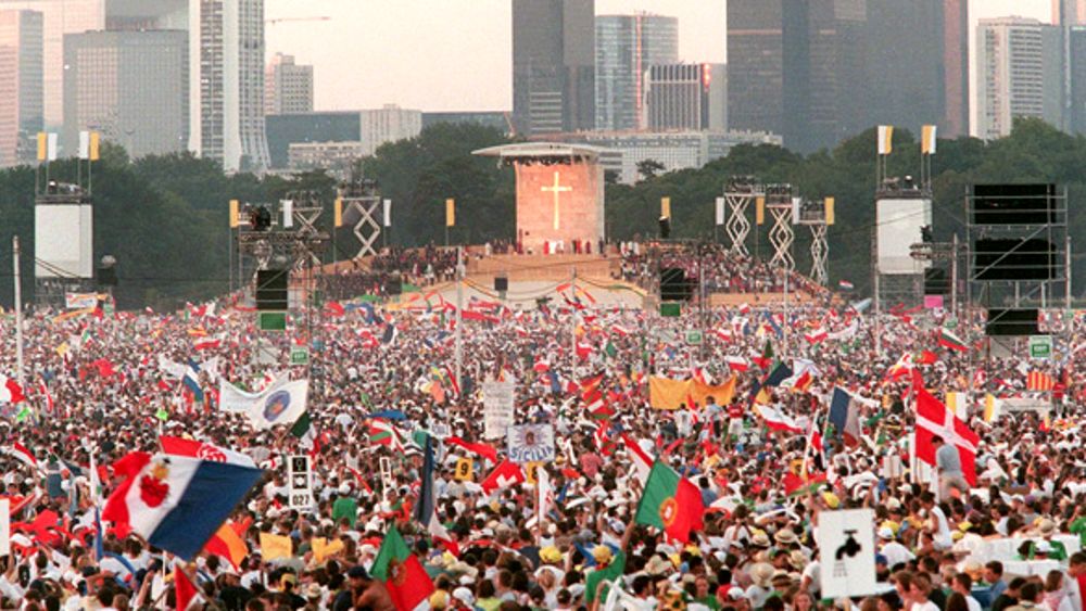 NELLA MESSA DI CHIUSURA DELLA GMG AL PARCO TEJO DI LISBONA PAPA FRANCESCO SI RIVOLGE AI GIOVANI INVITANDOLI A NON SCORAGGIARSI DAVANTI A NESSUN OSTACOLO