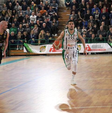 COLPO DI MERCATO DELLA PALLACANESTRO MOLFETTA. IN BIANCOROSSO ARRIVA IL PLAY MAURO STELLA