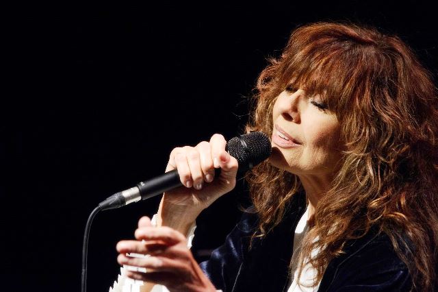 SABATO 26 AGOSTO PER IL FESTIVAL VIATOR MENTI, CUORI E CORPI SULLE VIE FRANCIGENE DEL SUD, ALICE CANTA BATTIATO: ERI CON ME