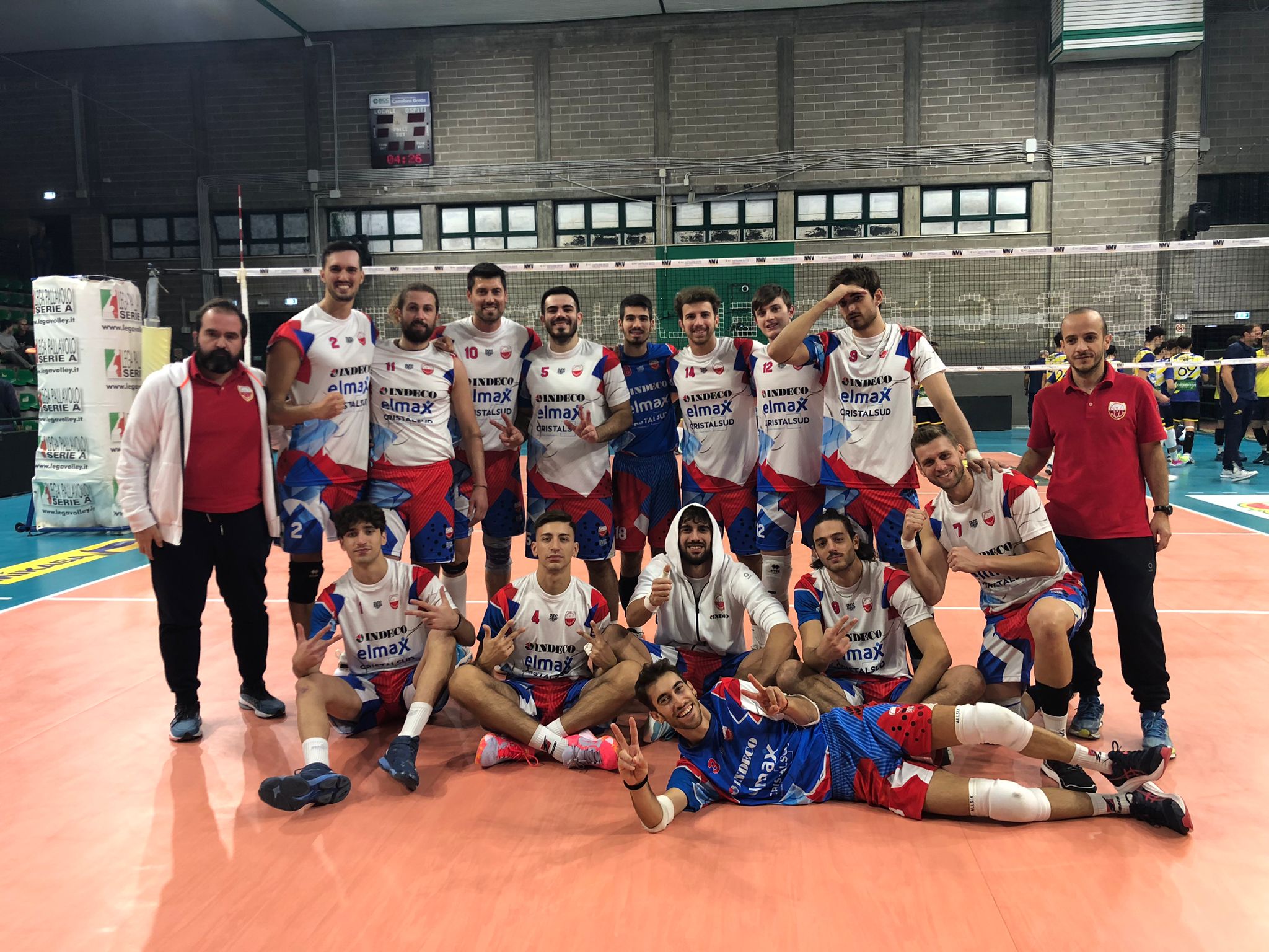 IL DERBY DEL PALAGROTTE E' BIANCOROSSO: L'INDECO SOFFRE E BATTE LA MATER