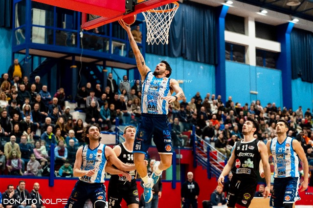 NELLA PRIMA GARA DEI PLAY-IN GOLD, VITTORIA DELLA DAI OPTICAL VIRTUS BASKET MOLFETTA CONTRO VIOLA REGGIO CALABRIA. CHI BEN COMINICIA...
