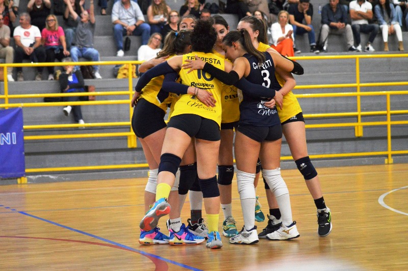 LASDAM PEGASO 93 MOLFETTA CHIUDE LA SECONDA FASE PLAYOFF CON LA TRASFERTA SUL CAMPO DELLA CAPOLISTA NEW VOLLEY MAGLIE