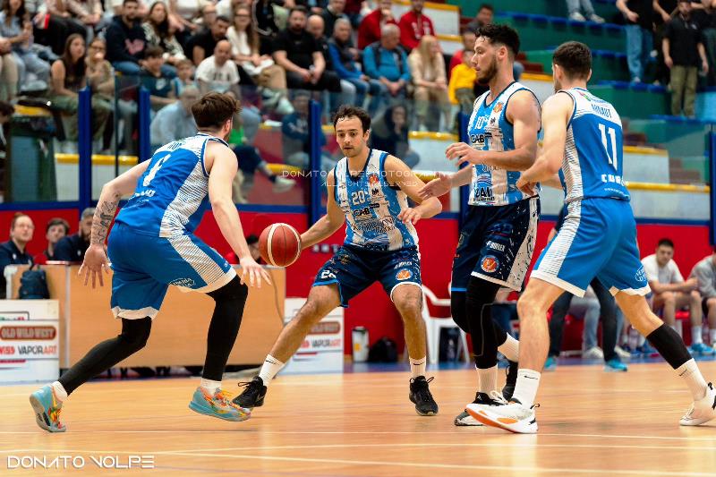 GARA 1 DELLA SEMIFINALE PLAYOFF SE LAGGIUDICA ORLANDINA BASKET CHE HA SCONFITTO LA DAI OPTICAL VIRTUS BASKET MOLFETTA PER 74-66