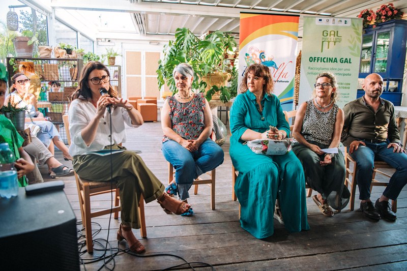 A CONCLUSIONE DEL PROGETTO AGRISOCIALSCHOOL SVOLTOSI ALL'ISTITUTO COMPRENSIVO SCARDIGNO-SAVIO  STATO PRESENTATO IL LIBRO SCRITTO CON IL CONTRIBUTO DEI BAMBINI