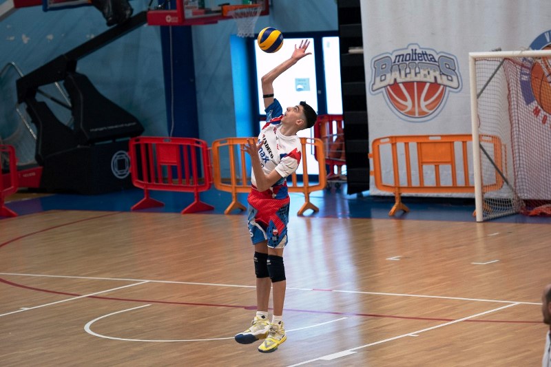 IL GIOVANE CENTRALE DELLA PALLAVOLO MOLFETTA, BARTOLOMEO CARUSO,  STATO CONVOCATO PER UN COLLEGIALE CON LA NAZIONALE GIOVANILE ITALIANA UNDER 16