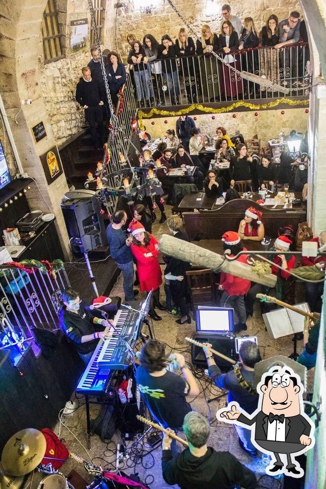 RIAPRE LO STORICO LOCALE LA PINTA A MOLFETTA, ERA STATO IL PRIMO PUB DELLA CITTA'