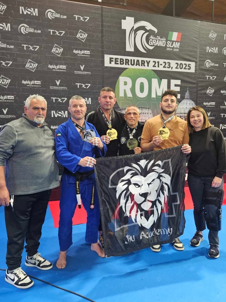 SI  SVOLTO AL CENTRO OLIMPICO MATTEO PELLICONE DI OSTIA IL GRAND SLAM ROMA 2025. TRE ATLETI MOLFETTESI CONQUISTANO IL PODIO