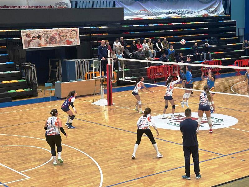 AL TERMINE DI UNA GARA COMBATTUTA LA DINAMO CAB MOLFETTA ESCE SCONFITTA DALLA TRASFERTA CONTRO LAMATORI VOLLEY BARI