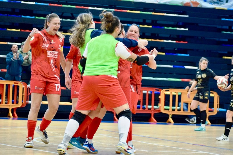 NELLA 22ESIMA GIORNATA DEL CAMPIONATO FEMMINILE DI CALCIO A 5 SERIE A, LA FEMMINILE MOLFETTA CONQUISTA I TRE PUNTI CONTRO IL T&T ROYAL LAMEZIA 