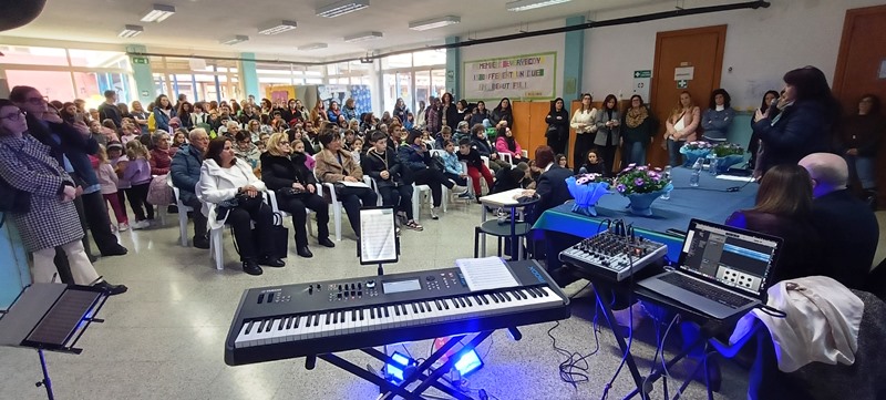 L'ISTITUTO COMPRENSIVO SCARDIGNO-SAVIO HA CELEBRATO CON SUCCESSO LA GIORNATA MONDIALE DELLA CONSAPEVOLEZZA SULL'AUTISMO A MOLFETTA