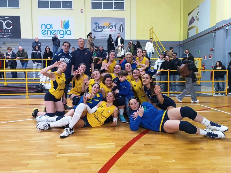 LASDAM PEGASO 93 MOLFETTA BATTE AL PALAPANUNZIO SPORTILIA VOLLEY BISCEGLIE E SI CONFERMA CAPOLISTA DEL GIRONE A