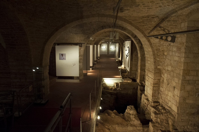 MERITA UNA VISITA LA PERSONALE DI ATHOS FACCINCANI ALLA SALA DEI TEMPLARI A MOLFETTA