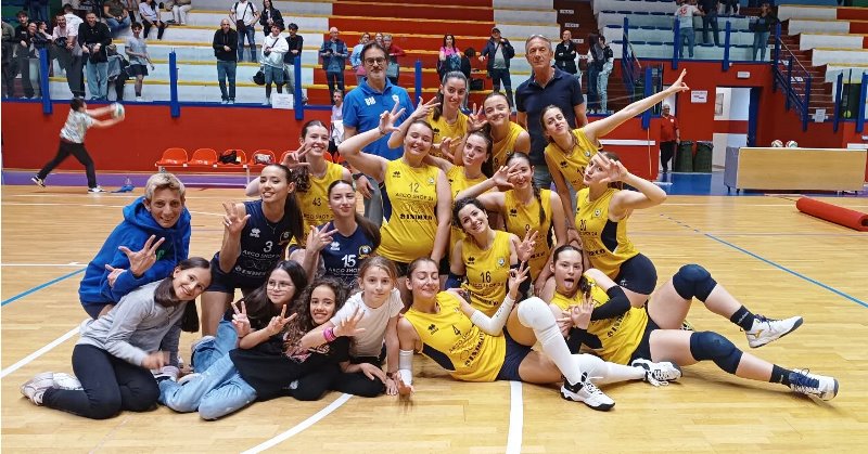 BUONA LA PRIMA PER LASDAM PEGASO 93 MOLFETTA NELLESORDIO DELLA PRIMA FASE DEI PLAY OFF SERIE D FEMMINILE. AL PALAPOLI VINCE PER 3-0 CONTRO COPERTINO