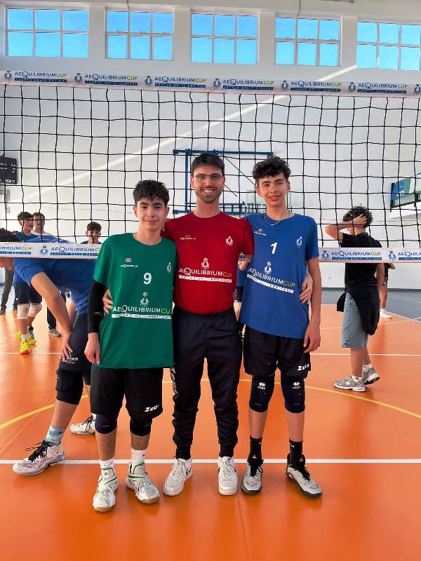 I GIOVANISSIMI GIOCATORI DELLA PALLAVOLO MOLFETTA, ANDREA RUBINI E GAETANO SANCILIO, SONO STATI CONVOCATI IL 1 MAGGIO SCORSO PER DISPUTARE LA 33 EDIZIONE DEL TROFEO DEI TERRITORI