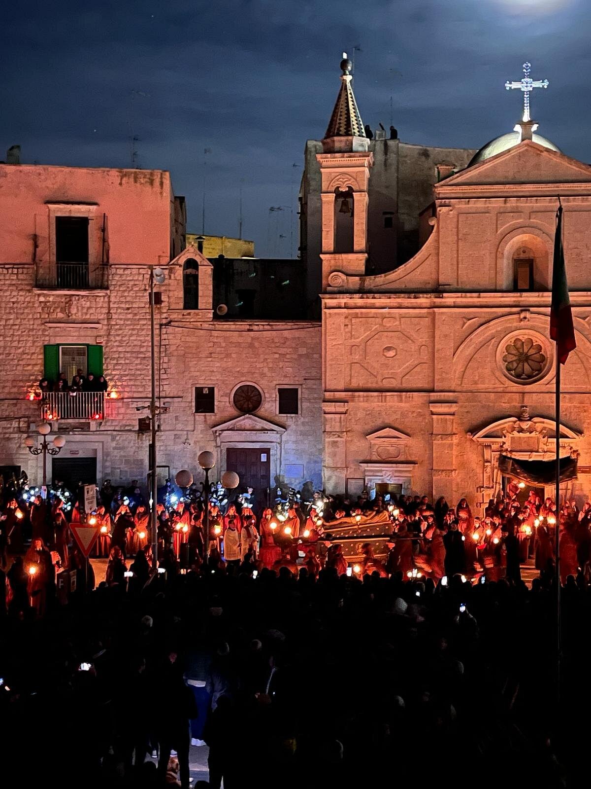 TORNA L'INIZIATIVA DELL'ARCICONFRATERNITA DI SANTO STEFANO DI TENERE APERTA LA CHIESA NELLE DOMENICHE DI LUGLIO