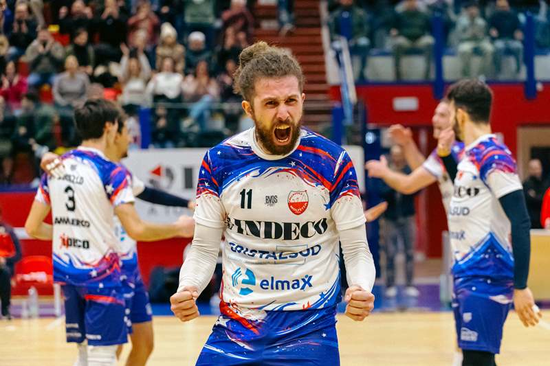 GIUSEPPE BERNARDI GIOCHER PER LA SETTIMA STAGIONE CON LA MAGLIA DELLINDECO MOLFETTA