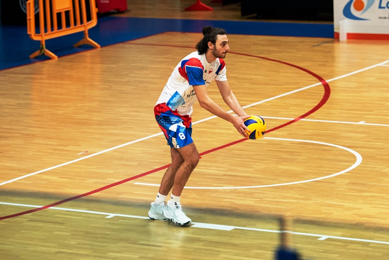TORNA NELLA SUA CITT, PER VESTIRE LA MAGLIA DELLINDECO MOLFETTA, LO SCHIACCIATORE MARCO CICCIA