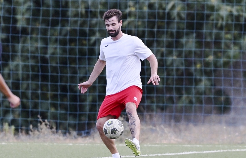 AL BORGOROSSO MOLFETTA ARRIVA DALLA SOCCER TRANI LESPERTO DIFENSORE EZIO ELIA