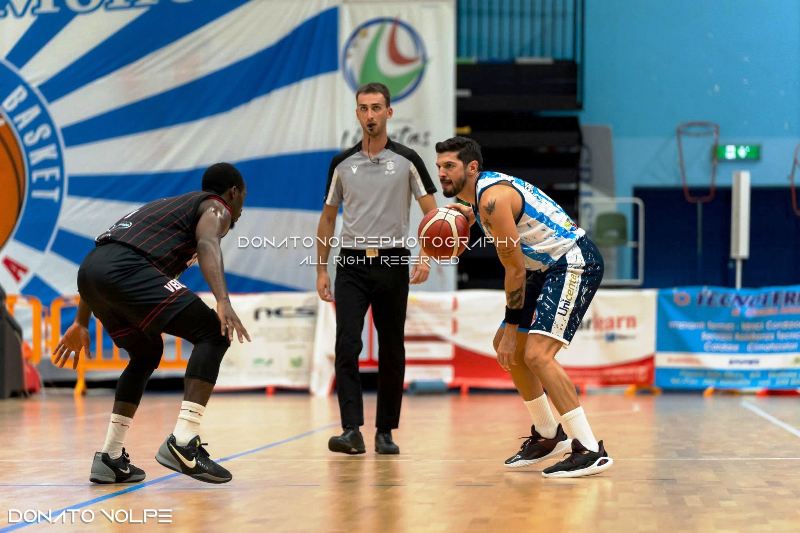 SFUMA NEI MINUTI FINALI LIMPRESA DELLA VIRTUS BASKET MOLFETTA. I PADRONI DI CASA DELLA REDEL VIOLA REGGIO CALABRIA SI IMPONGONO PER 77-71