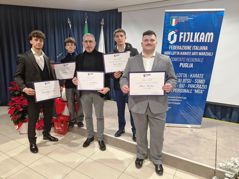 PREMIATO IL TEAM PALOMBA NELLA 1^ EDIZIONE DEL GRAN GAL DELLA FIJLKAM PUGLIA, CHE HA CELEBRATO LE ECCELLENZE DELLA LOTTA, JUDO, KARATE E DELLE ALTRE DISCIPLINE DI COMBATTIMENTO