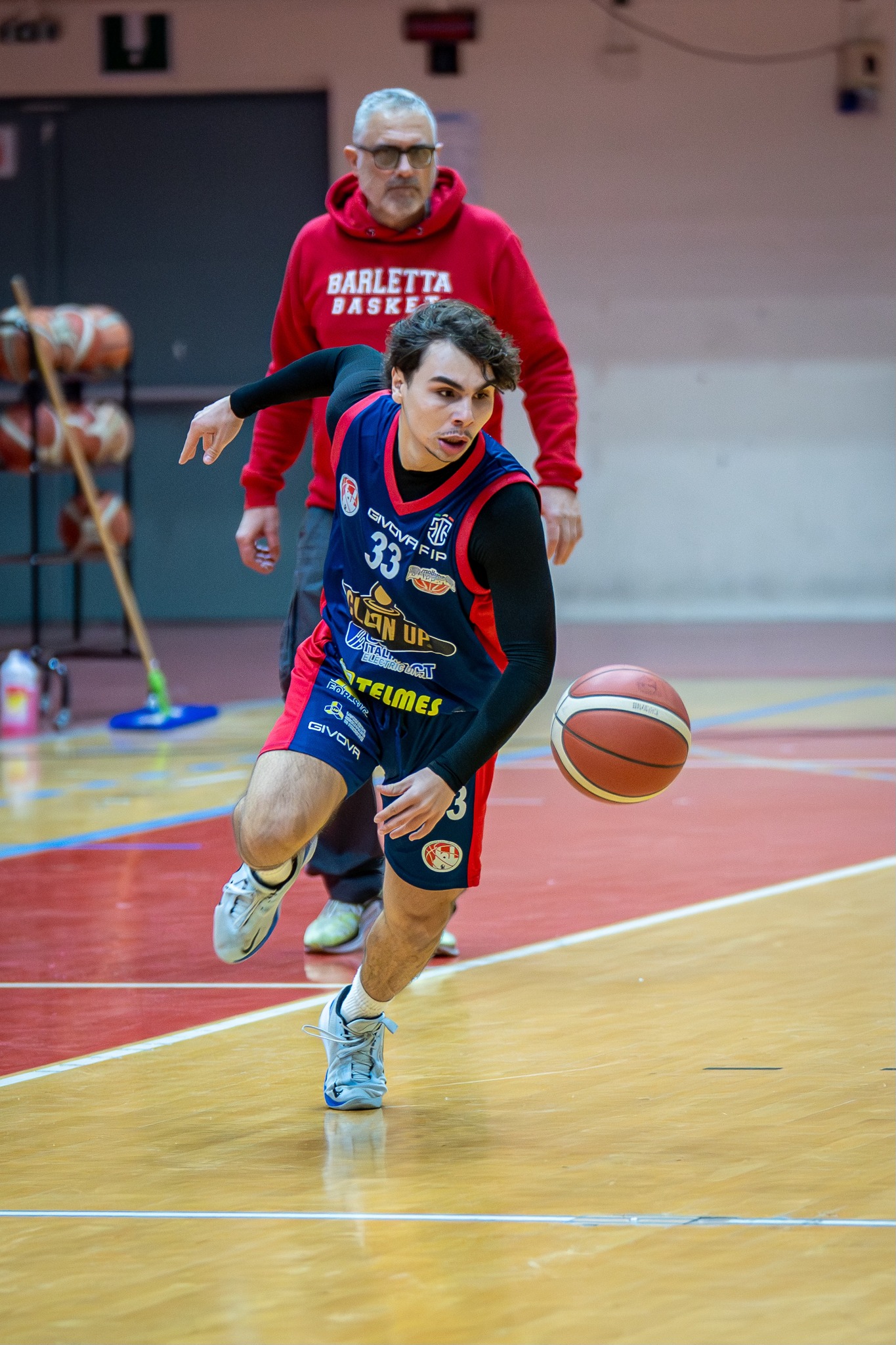 CLEAN UP MOLFETTA AFFRONTA IL CORATO, COSTA: 