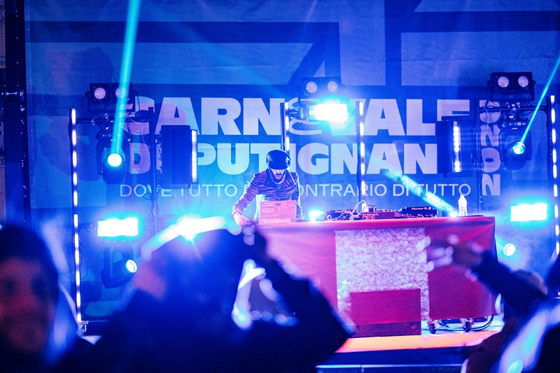 CARNEVALE DI PUTIGNANO, 20 MILA PRESENZE PER IL DEBUTTO