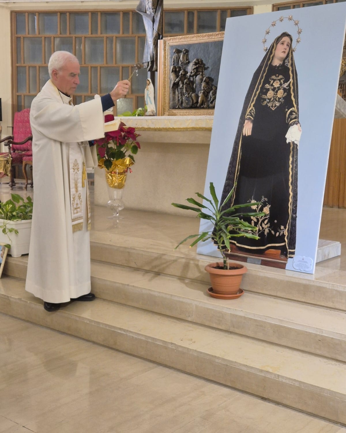 DONATA UNA ICONA DELLA MADONNA ADDOLORATA DALL'ARCICONFRATERNITA DELLA MORTE ALL'OSPEDALE DI MOLFETTA