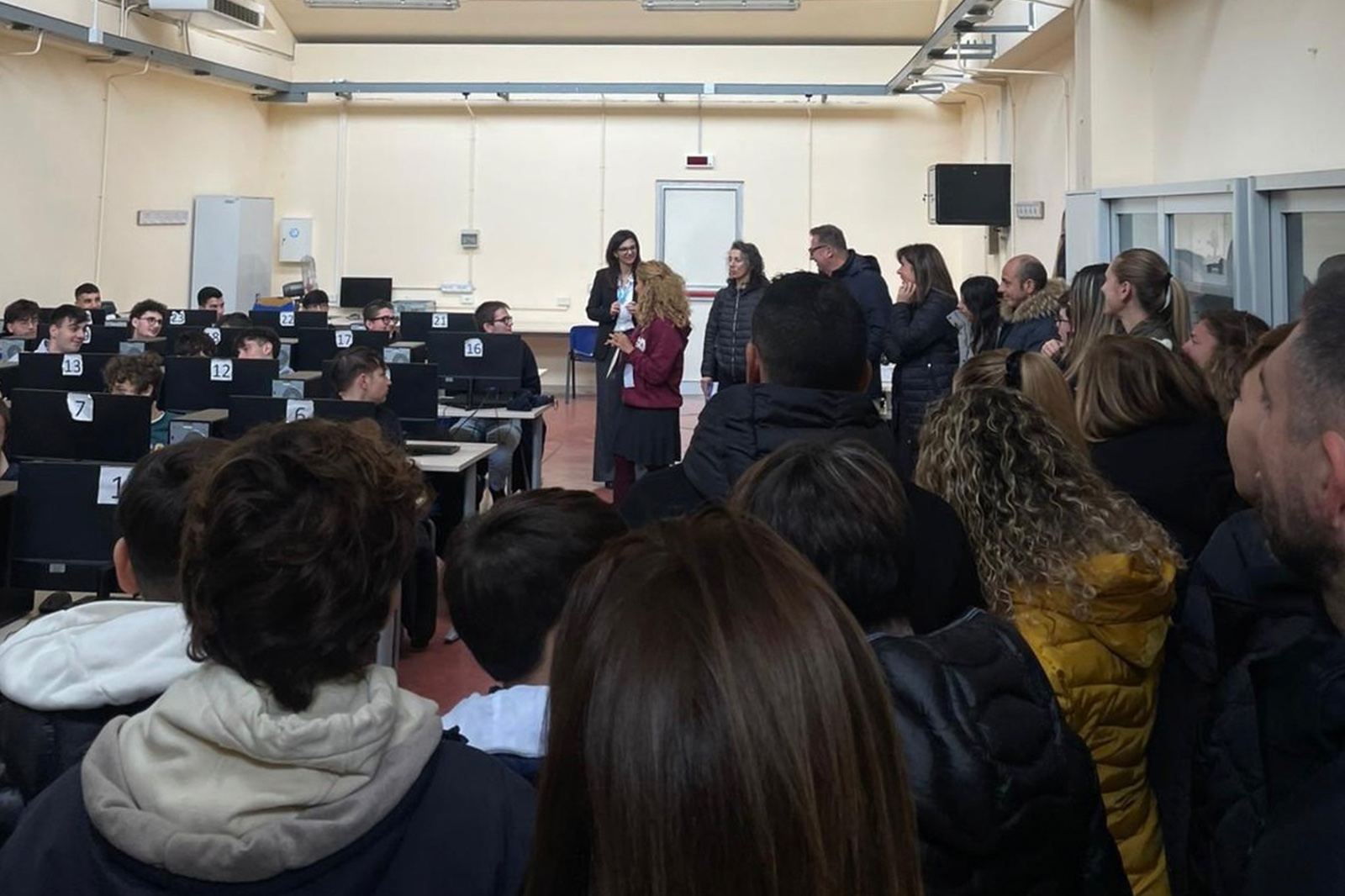 ITT FERRARIS E LICEO OSA LEVI MONTALCINI: UN PIENO DI ENTUSIASMO E DI ISCRIZIONI