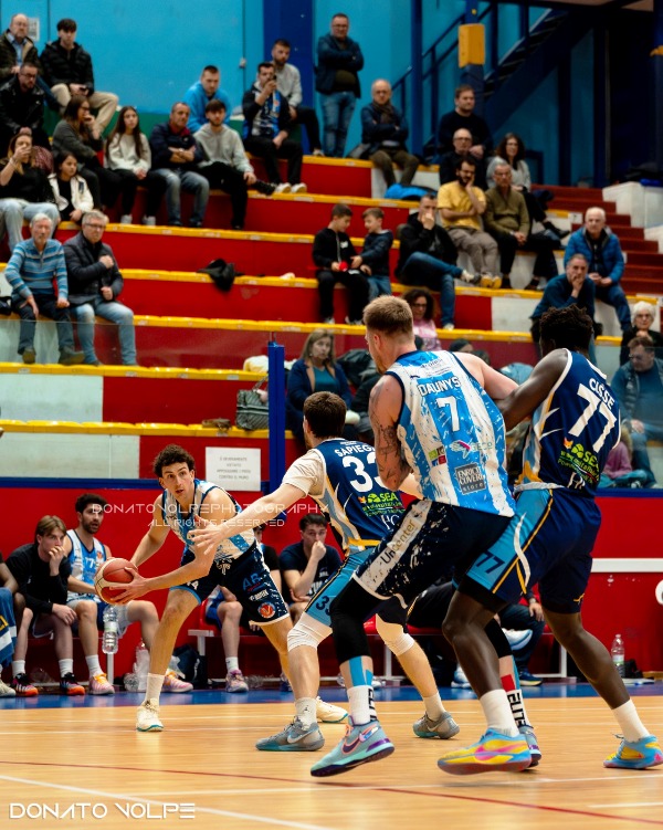 ULTIMA GIORNATA DELLA REGULAR SEASON DEL CAMPIONATO DI PALLACANESTRO MASCHILE DI SERIE B INTERREGIONALE. LA VIRTUS BASKET MOLFETTA CHIUDE IN CASA CONTRO IL MOLA