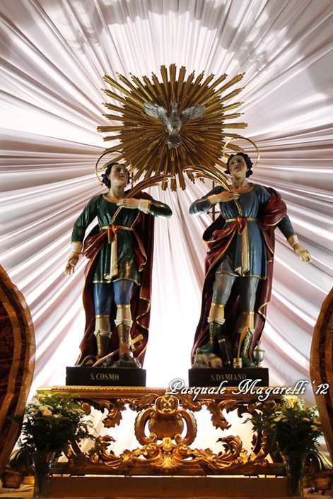 INEDITA PROCESSIONE PER I  SANTI MEDICI DI MOLFETTA