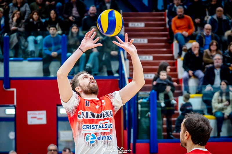 SUPERSFIDA TRA INDECO MOLFETTA E TAVIANO, SABATO SERA 9 MAGGIO AL PALAPOLI, PER ASSEGNARE IL PRIMO POSTO DEL GIRONE G