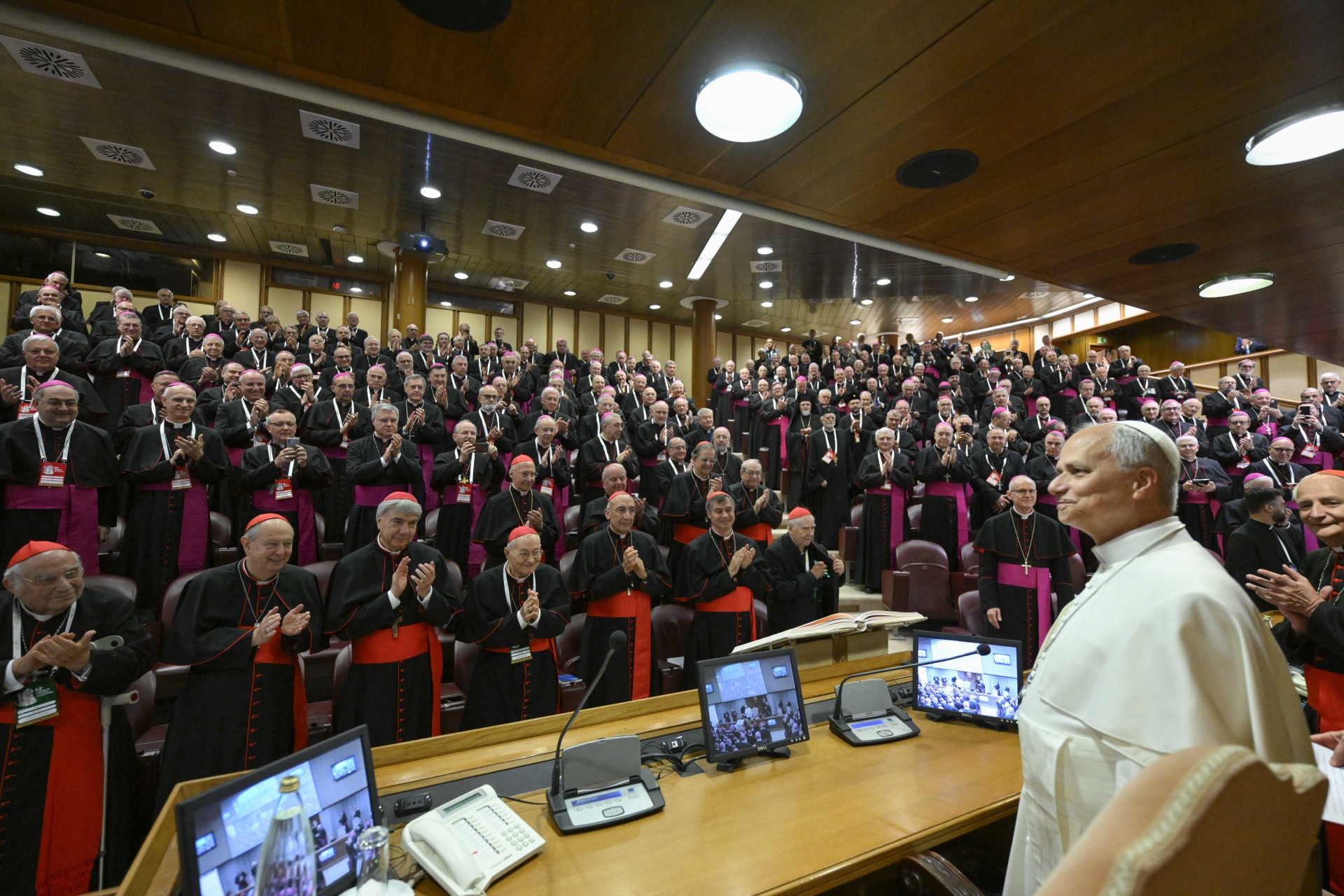 SI � CONCLUSA A ROMA L�82� ASSEMBLEA CEI, PRIMA ESPERIENZA PER IL VESCOVO DELLA DIOCESI DI MOLFETTA MONS. BASILE