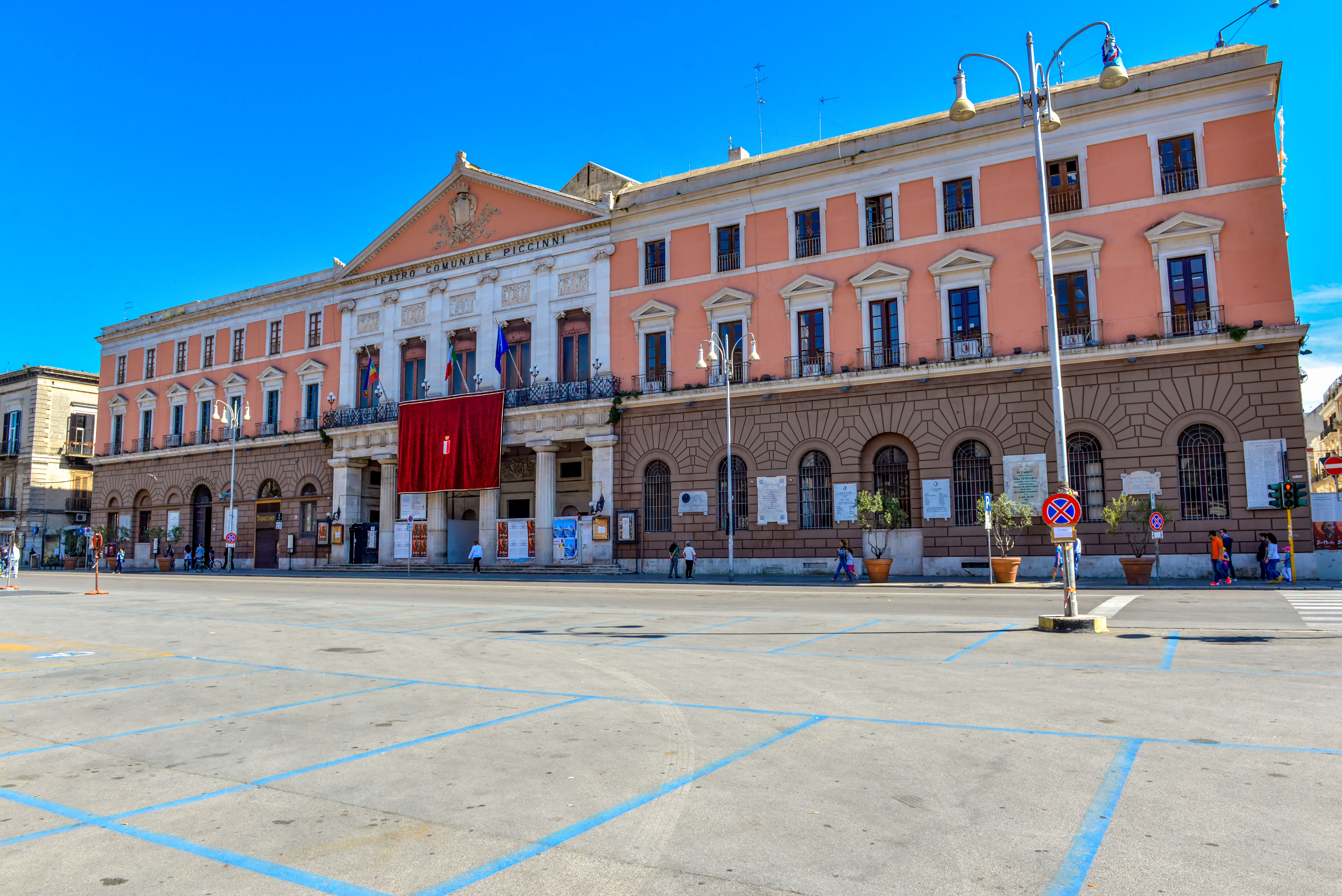 SAR� PRESENTATA A BARI AL TEATRO COMUNALE NICCOL� PICCINNI LA STAGIONE TEATRALE E DI DANZA 2026/27