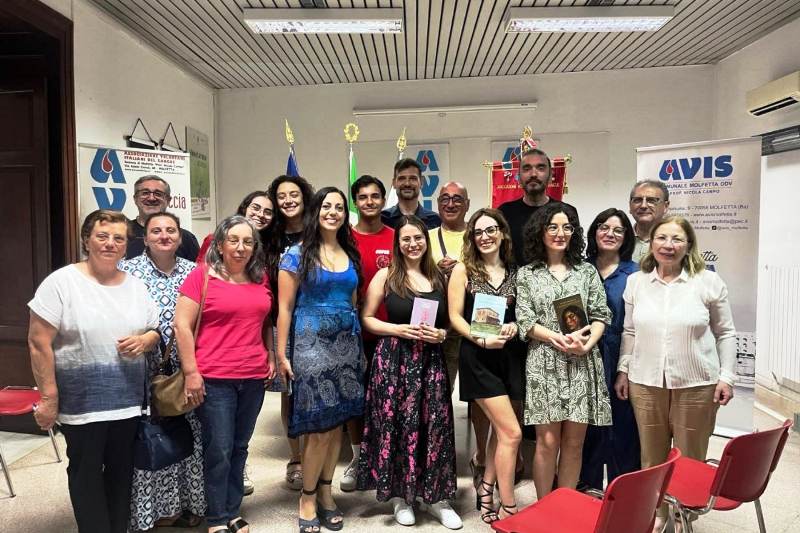 IL PROFILO DEGLI ATTIMI CHE VORREI: PAROLE, PARTECIPAZIONE E SOLIDARIET� NELLA SEDE AVIS DI MOLFETTA