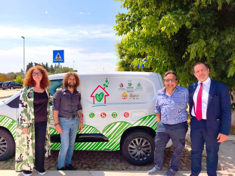 EMPORIO 4.0, LA SPESA DIVENTA INCLUSIONE: IL MODELLO SOCIALE CHE CAMBIA VOLTO A BARI