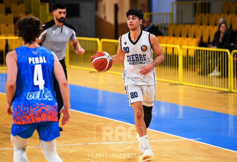 LA MASTRA TORNA ALLA PALLACANESTRO MOLFETTA: IL PLAYMAKER CLASSE 2005 DI NUOVO IN BIANCOROSSO
