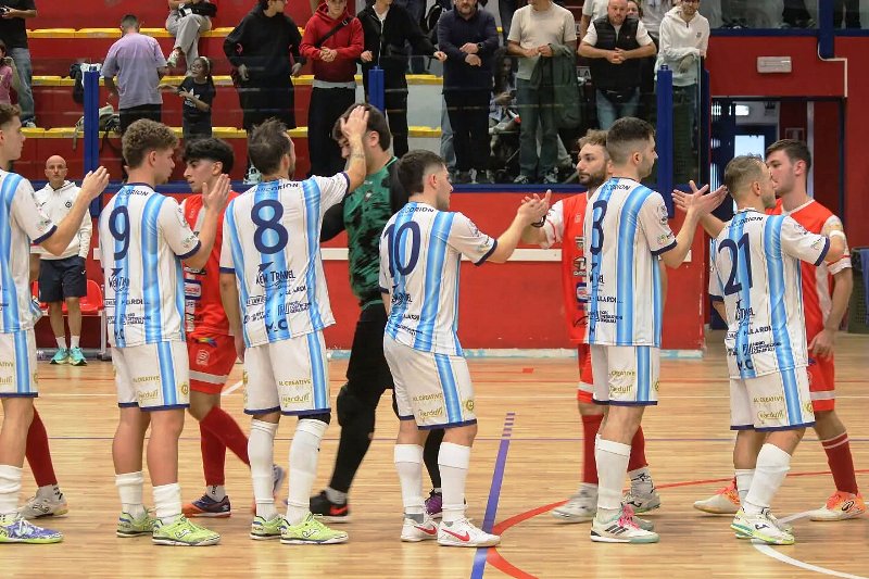 REAL MOLFETTA E JUST MOLA NON SI RISPARMIANO: AL PALAPOLI FINISCE 4-4