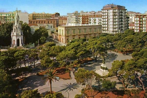PIAZZA GARIBALDI MERITA DI ESSERE RIQUALIFICATA. IL GRIDO DEI MOLFETTESI