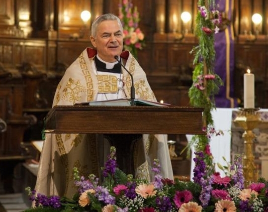 TUTTA LA DIOCESI ABBRACCIA IL SUO VESCOVO