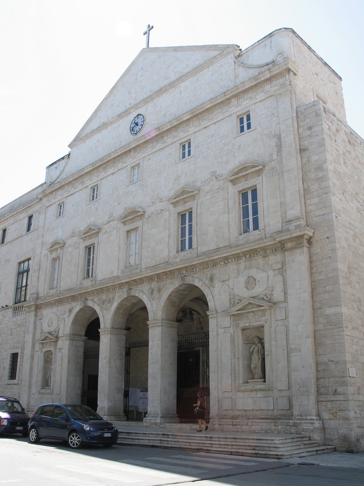 PUBBLICA ILLUMINAZIONE DA POTENZIARE. DALLA CHIESA DI SAN DOMENICO A DIVERSI PUNTI DELLA CITTA-PIAZZA IMMACOLATA AVREBBE BISOGNO DI UN RESTYLING
