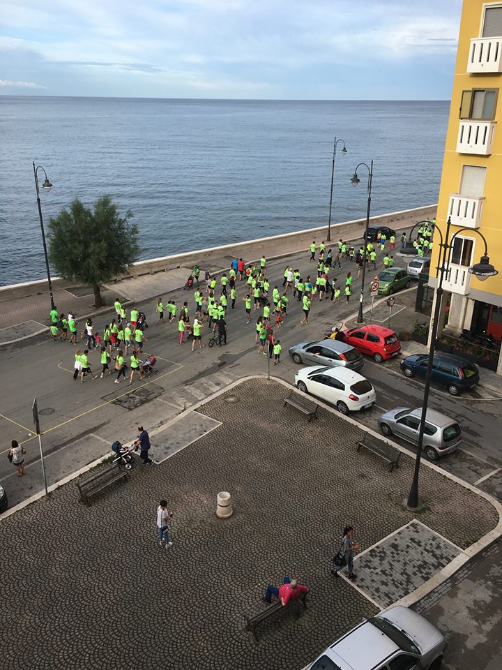 DOMENICA 19 GIUGNO: NEL POMERIGGIO MOLFETTA INVASA DI MAGLIETTE VERDI DELLA WALKING4RUN 2016. ERANO IN 600 TRA ADULTI E BAMBINI 