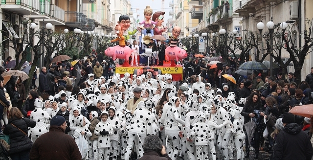 A PROPOSITO DI POLEMICHE DEL CARNEVALE: COMMENTANO COLORO CHE IL CARNEVALE LO HANNO DISTRUTTO