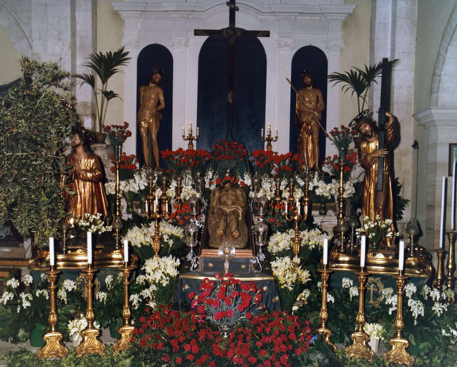 OGGI 17 APRILE E' IL GIOVEDI SANTO, CHE APRE IL TRIDUO PASQUALE. LE CELEBRAZIONI