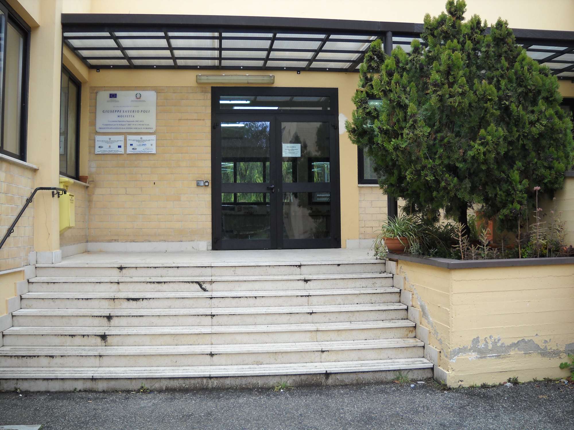 LA SCUOLA POLI INVESTE IN CULTURA