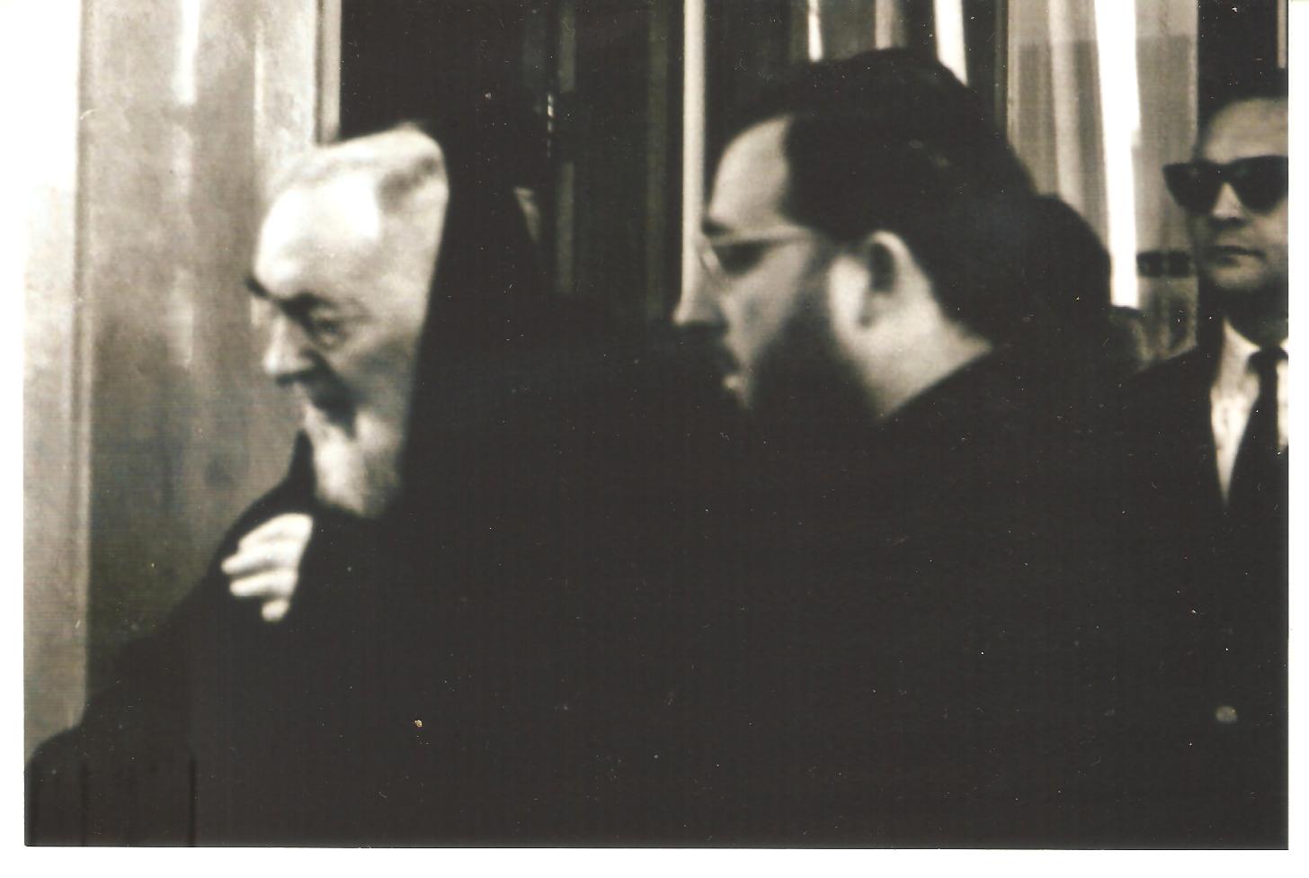 IL 20 SETTEMBRE ARRIVERA' A MOLFETTA IL GUANTO DI SAN PIO NEL CENTENARIO DELLE STIMMATE 