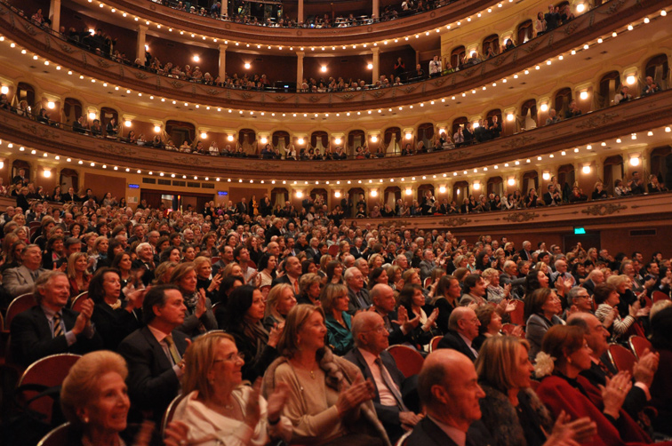 PER IL NUOVO TEATRO COMUNALE NELLA ZONA 167 BIS SEMBRA CHE SI FA SUL SERIO!