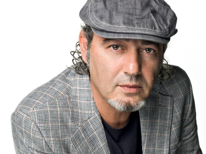 PUGLIA VILLAGE OUTLET DI MOLFETTA OSPITA OLTRE CARBONI ANCHE GIUSY FERRERI, VECCHIONI E DIRE STRAITS LEGACY