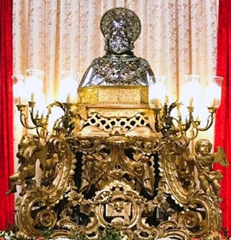 CON LINTRONIZZAZIONE DEL BUSTO RELIQUIARIO DI SAN CORRADO, INIZIANO I FESTEGGIAMENTI IN ONORE DEL SANTO PATRONO DELLA CITT DI MOLFETTA