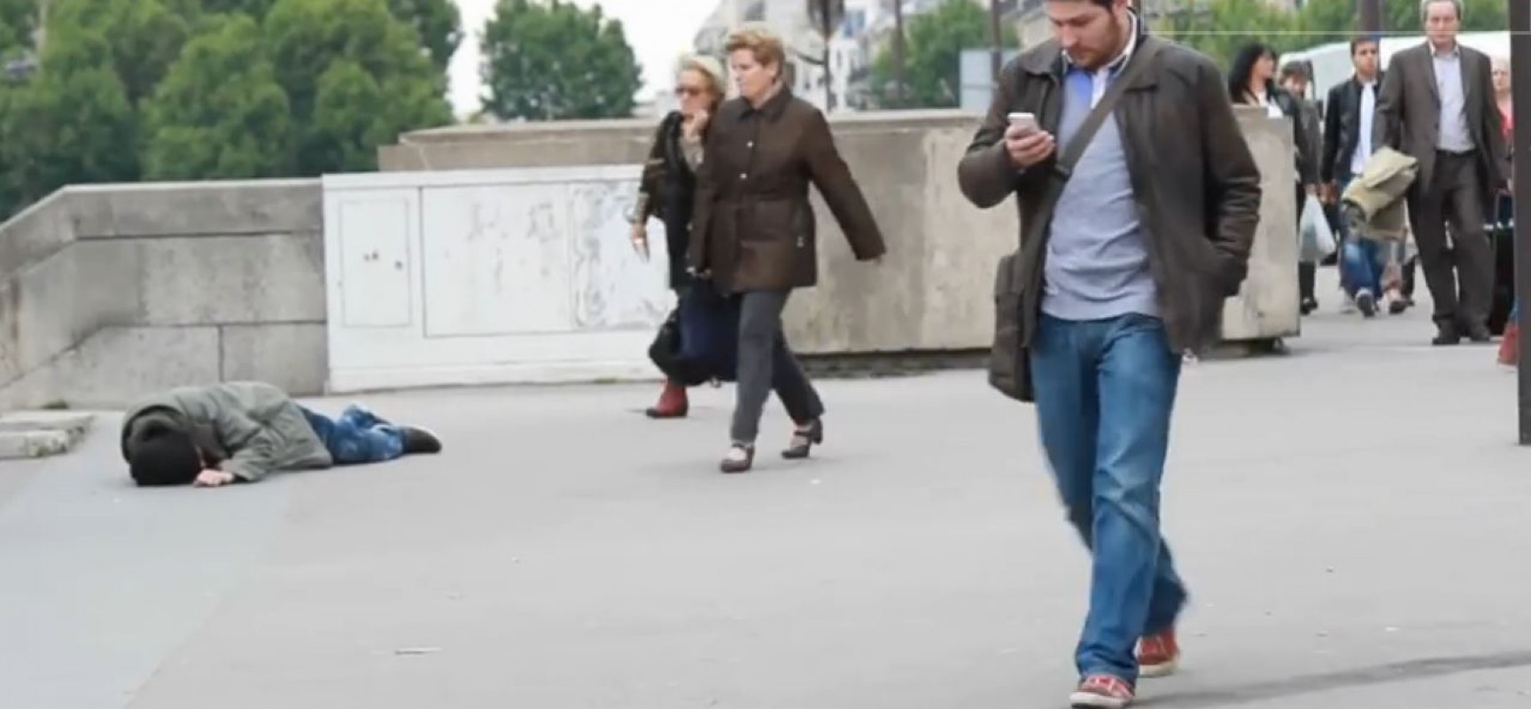 IL COVID-19  UN PROBLEMA COLLETTIVO, MA PURTROPPO NOI NON (SEMPRE) SIAMO UNA COLLETTIVIT